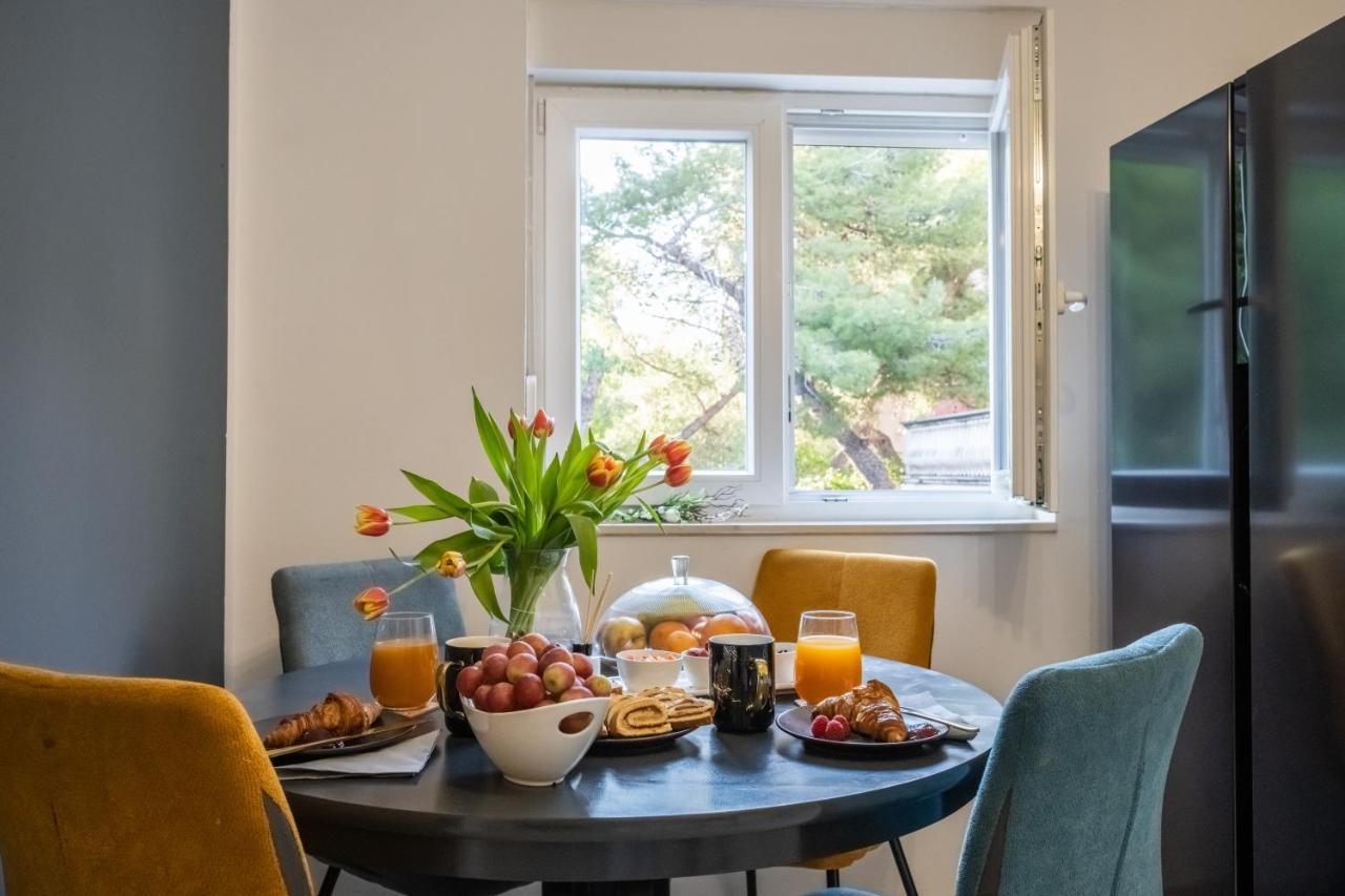 Hedonist Apartment シベニク エクステリア 写真