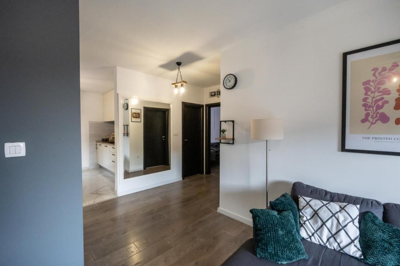 Hedonist Apartment シベニク エクステリア 写真